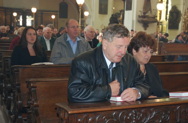 eb028b6e-a16a-40ec-aa45-1dc4da24