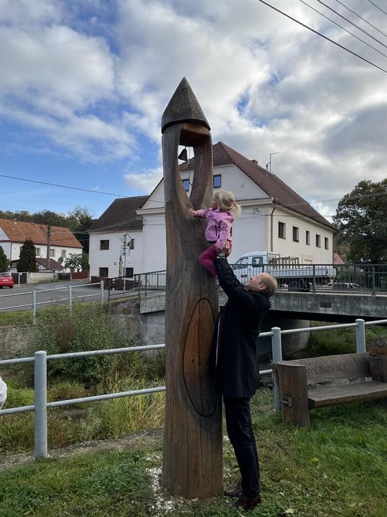 e72cae7d-65f3-447f-8277-98e31d24