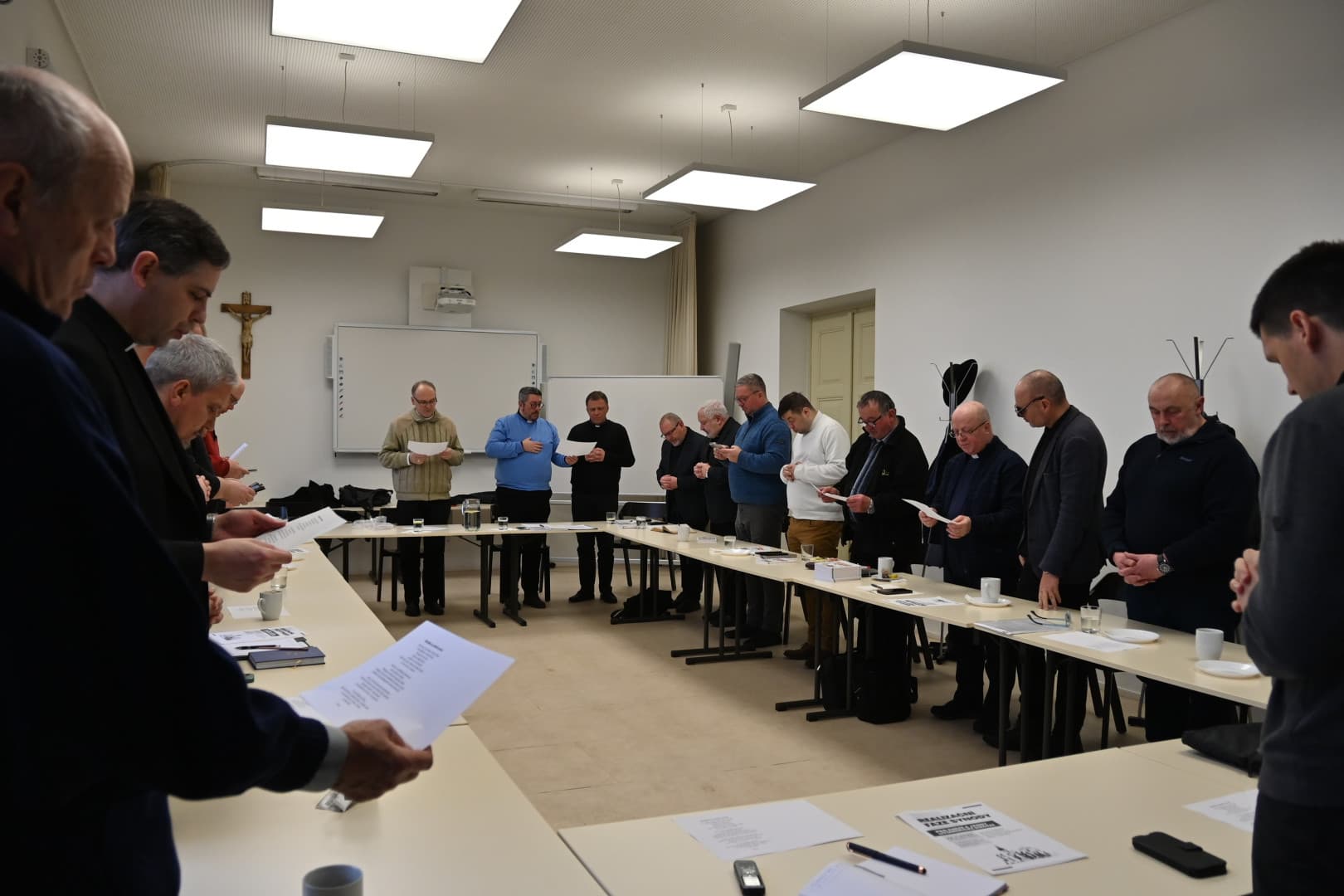 6bc8f4c9-f547-4189-bda2-64eebe40