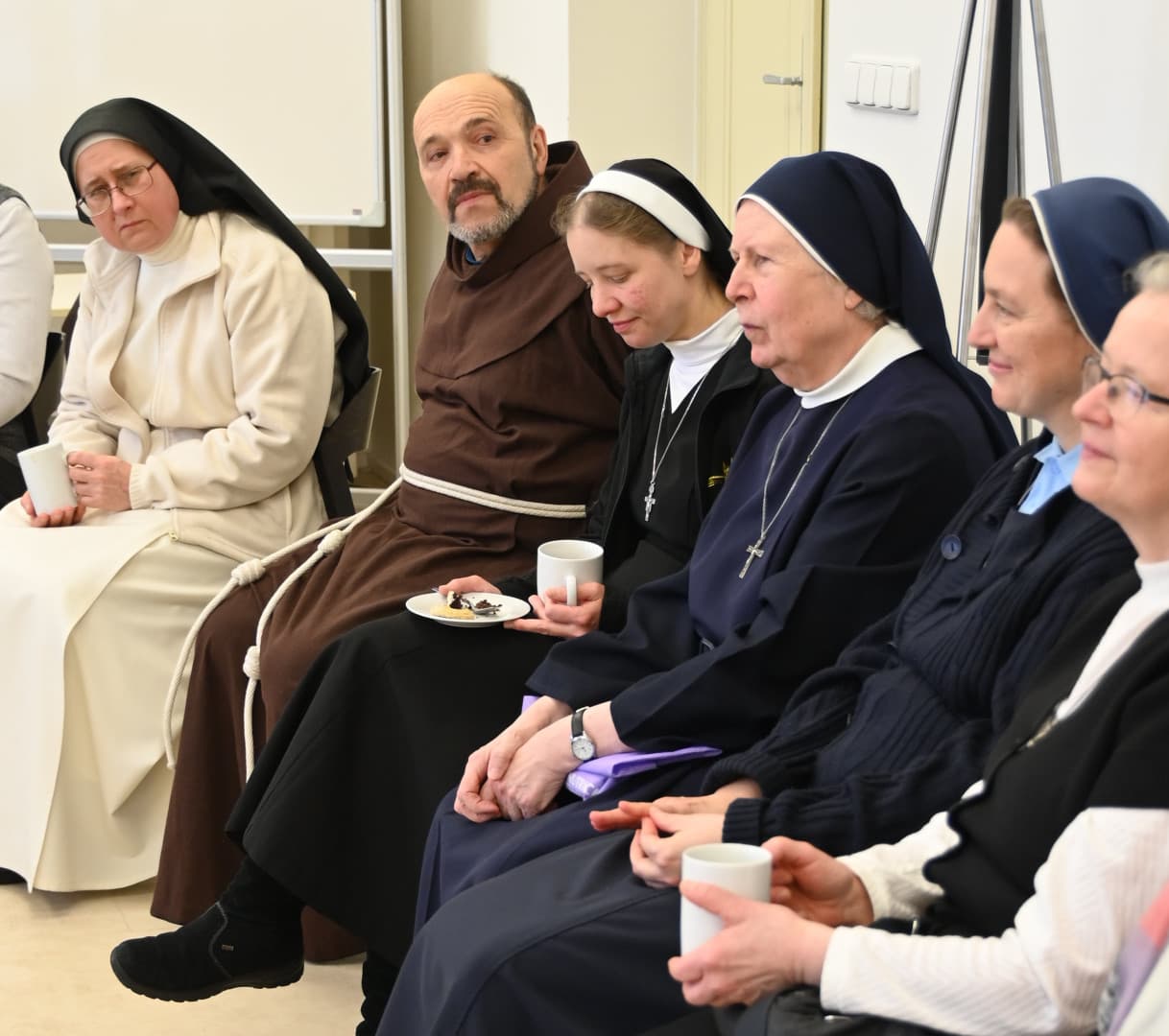 f8e99852-f20e-4f81-8b22-f091fd4b