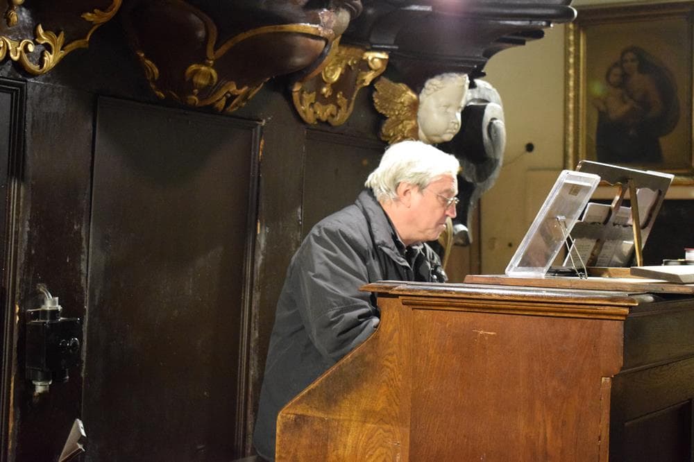e3560036-6289-4445-b9a7-c8f30526