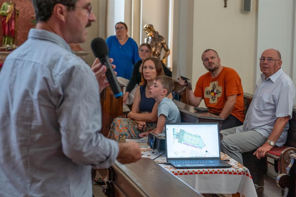 da1a0c42-4f80-41e5-823d-77bfd178