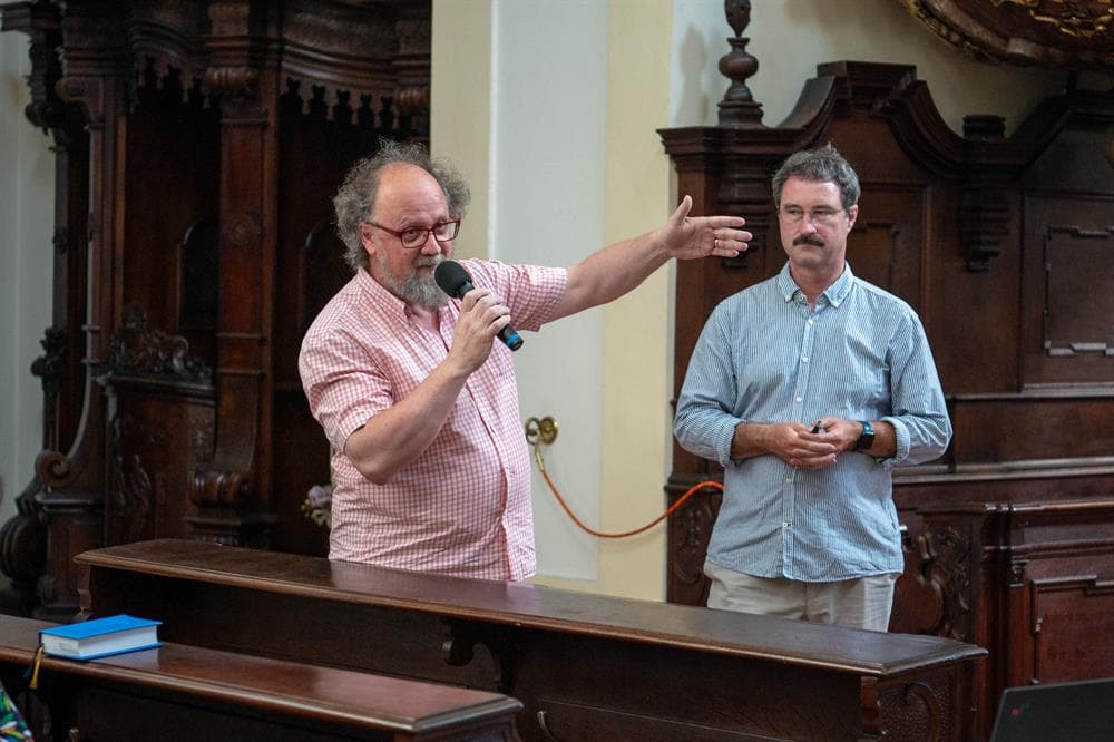 646518ca-633a-4232-aa6e-35a4f976