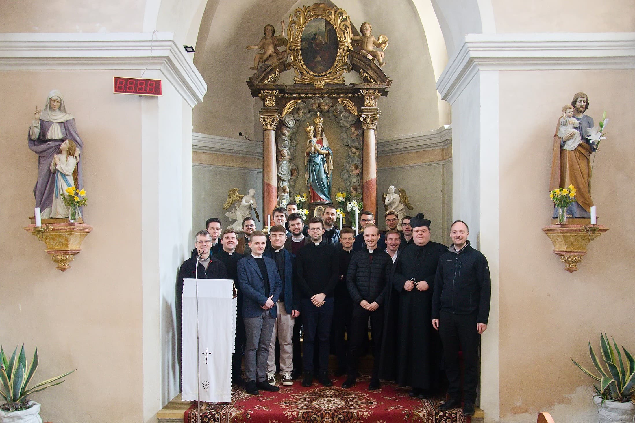 FOTOGALERIE: Pouť bohoslovců po stopách Jana Buly do Lukova