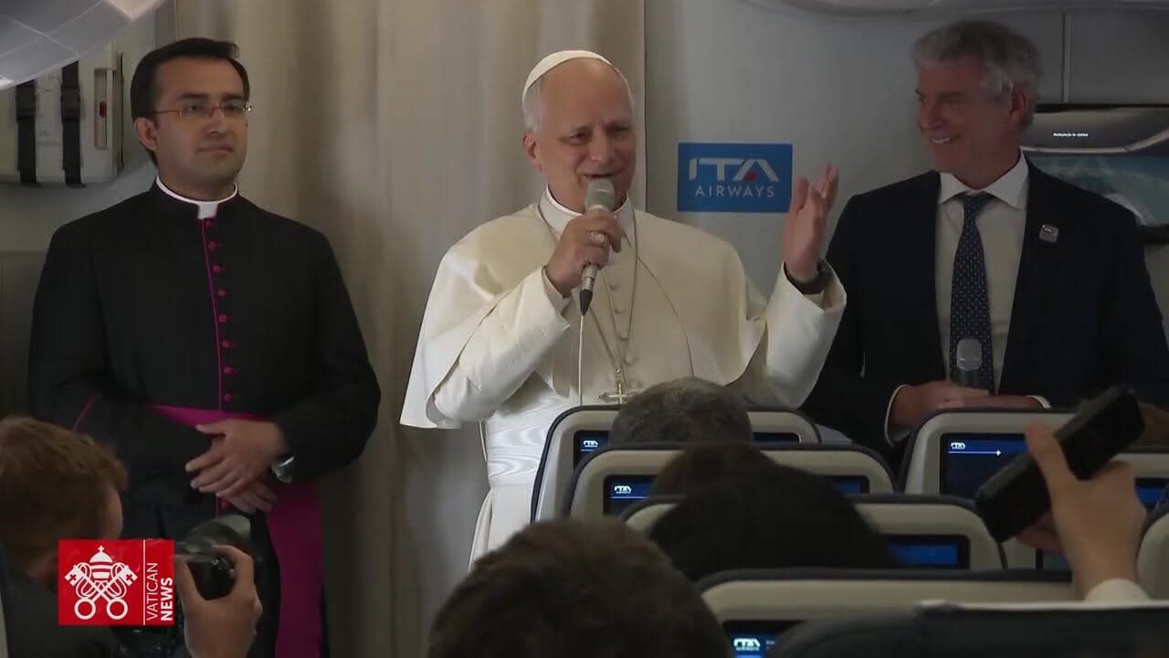 Papež: Jako pastýř nemohu podporovat válku, zemřelo příliš mnoho nevinných