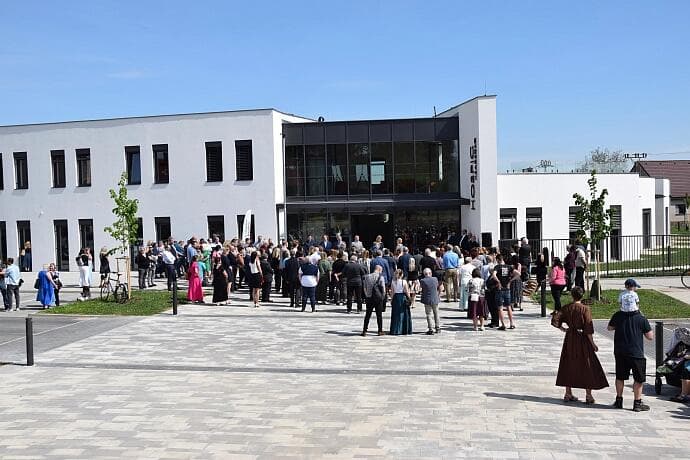 Hospic pro Hradecko úspěšně dokončen a požehnán