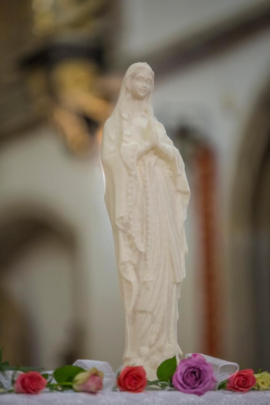 Nová socha Madony v Tachově spojuje tradici, moderní technologie a místní komunitu