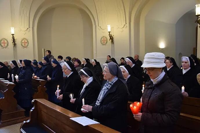 Hromnice s řeholnicemi a řeholníky v královéhradecké diecézi