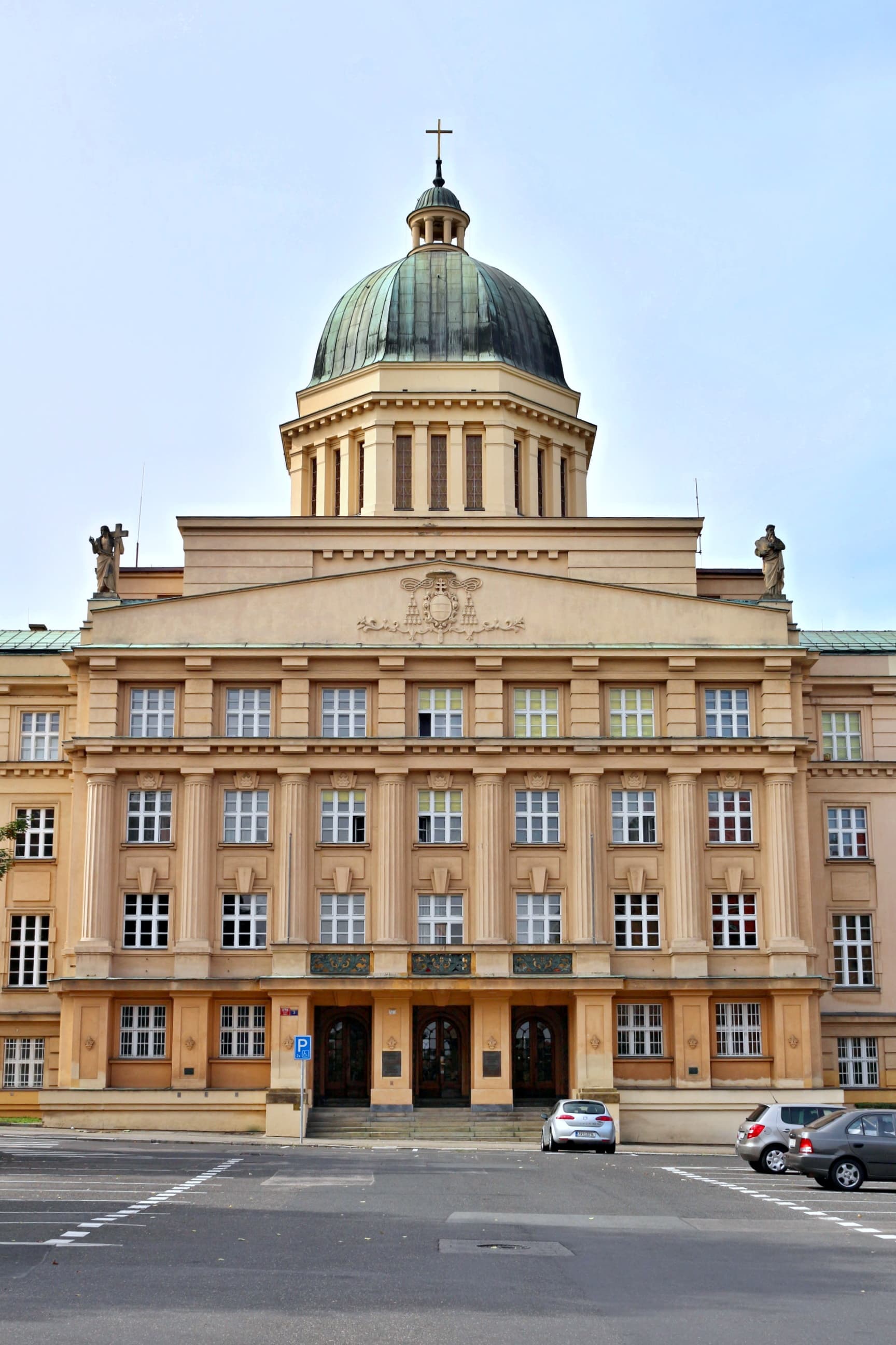 MŠMT rozhodlo o ukončení nucené správy nad KTF UK