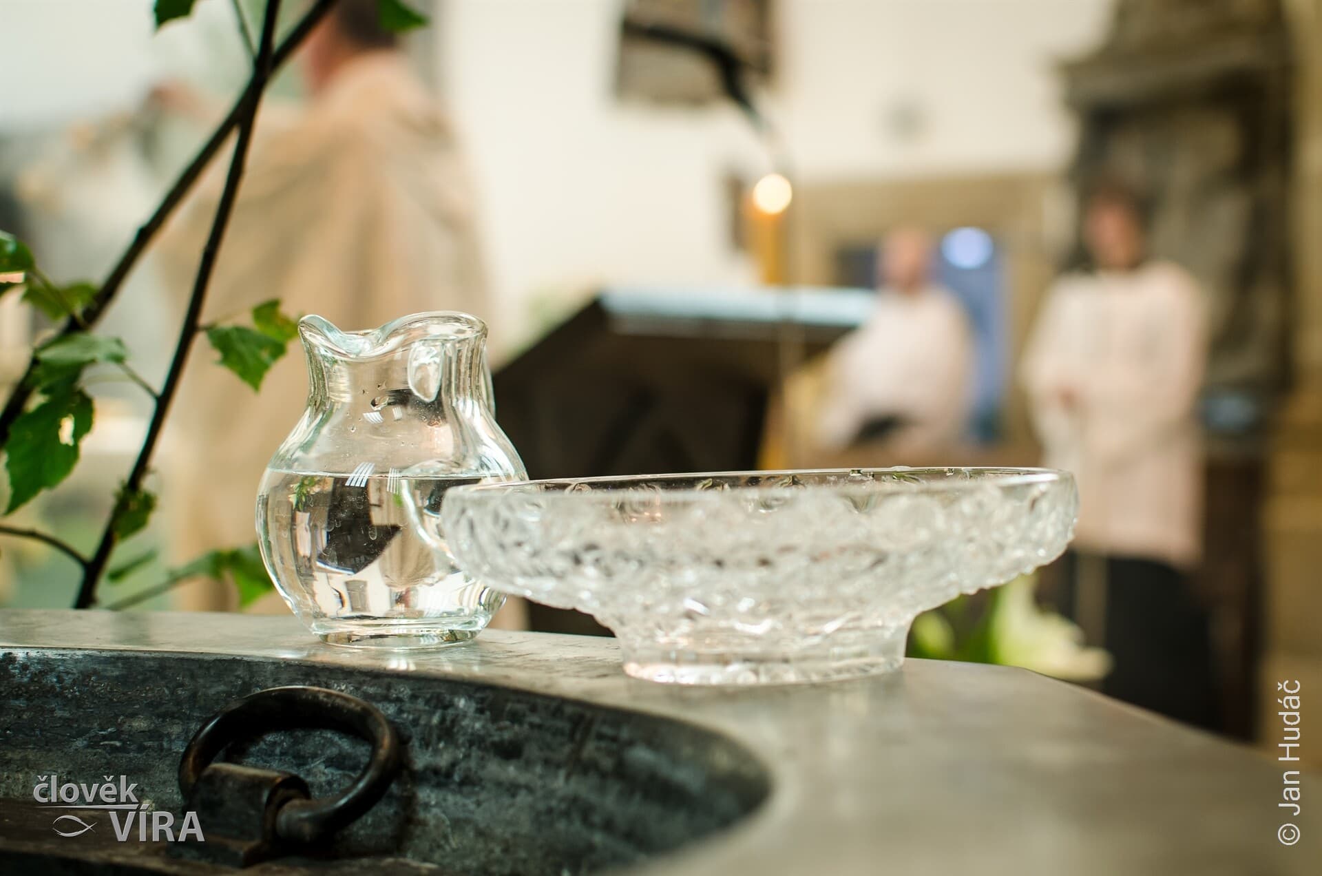 Ve Francii přijalo o Velikonocích křest více než 20 tisíc lidí