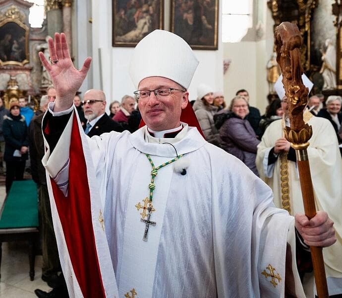 Biskup Prokop Brož zve ministranty z celé diecéze na setkání