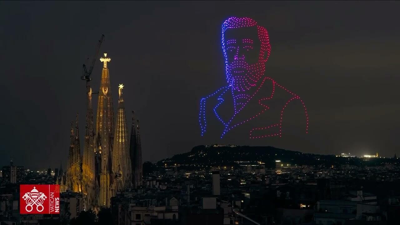 Inaugurace Věže Ježíše Krista, Sagrada Família majákem Barcelony