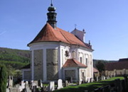 Biskup Jan Baxant požehná obnovený kostel v Pnětlukách