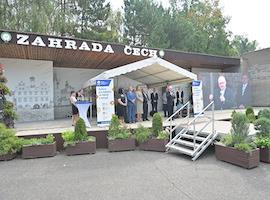 Litoměřický biskup se zúčastnil otevření výstavy Zahrada Čech 2022