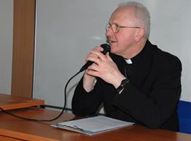 Litoměřický biskup Jan Baxant přednášel studentům ústecké univerzity o církvi