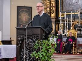 Vyhlášení nově jmenovaného biskupa Stanislava Přibyla v litoměřické katedrále