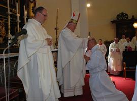 Kněžské svěcení z rukou biskupa Jana Baxanta přijali dva jáhni