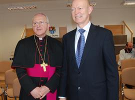 Biskup Jan Baxant požehnal zrekonstruované prostory školy 