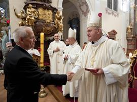 Biskup Jan Baxant předal Řády sv. Řehoře Velikého
