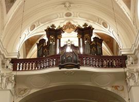 Varhany farního kostela Nejsvětější Trojice v Klášterci nad Ohří